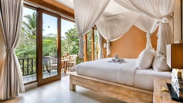One Bedroom Villa | 1 kamar tidur, minibar, didekorasi berbeda-beda, dan meja kerja