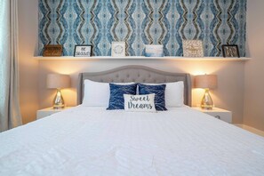 4 habitaciones, tabla de planchar con plancha, cuna de viaje y wifi 