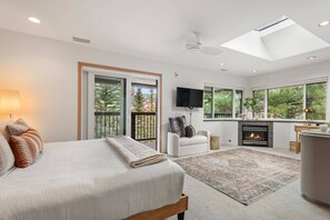Condo (Dolomite 8)