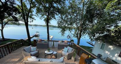 'Tis Our Cottage: Modern Lakefront clean lake quiet & relaxing Just off toll Rd
