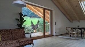 Fireplace - Hofstatt Salzburg - Neue Ferienwohnung im Grünen am Stadtrand von Salzburg (Esch)