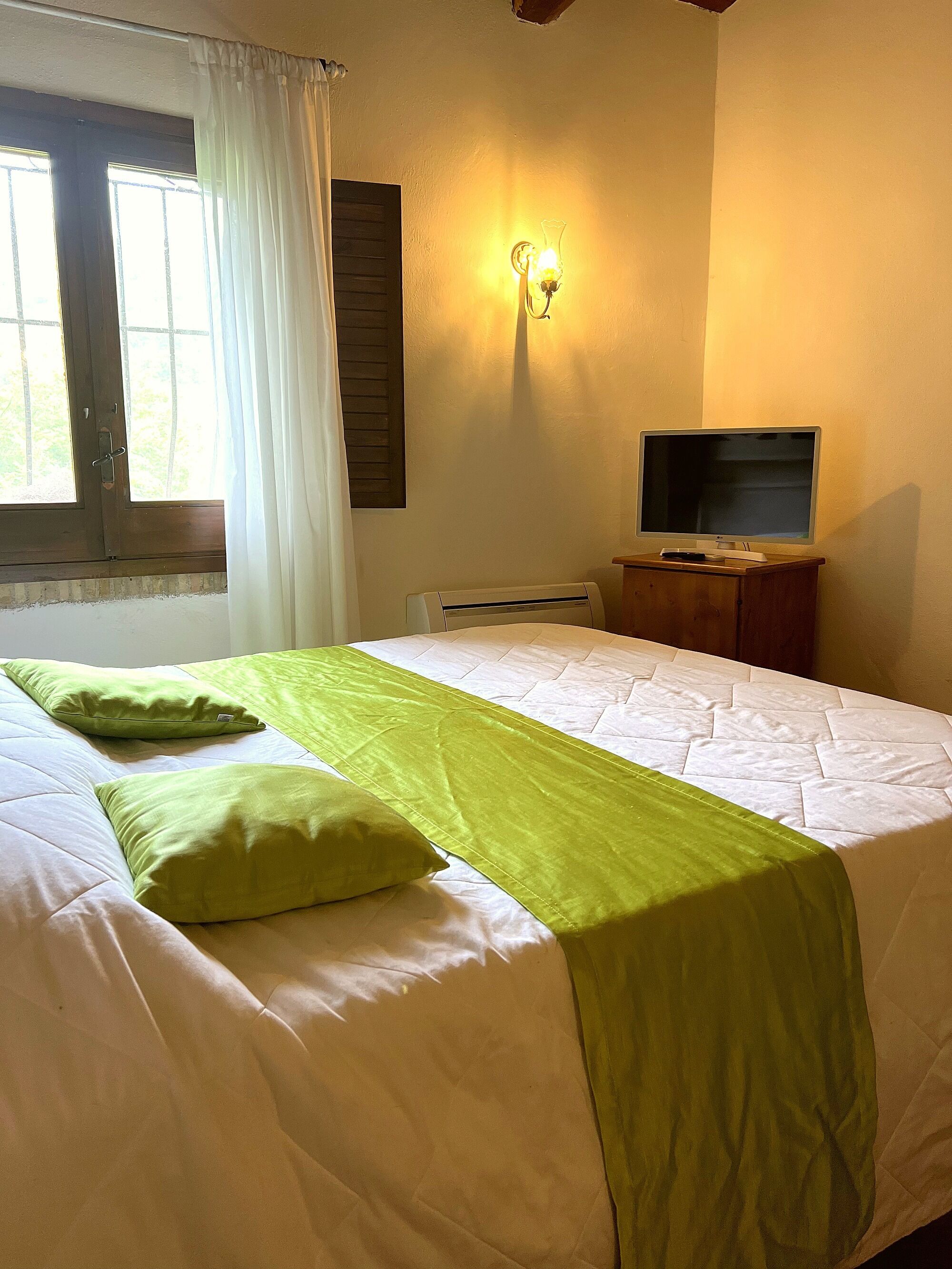 Quarto casal standard | Frigobar, cofres nos quartos, Wi-Fi de cortesia, roupa de cama