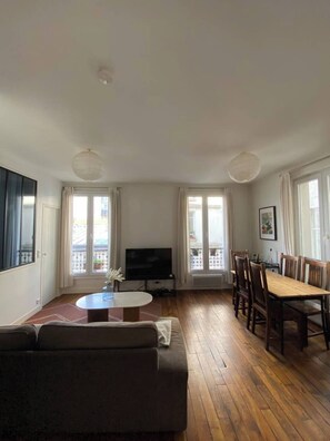 Living area - Appartement Colonel Fabien (Paris)