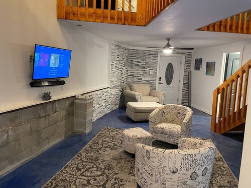 03) Tropical Suite on Treasure Island