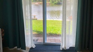 Unclassified image, 4 of 39, button - 03) Tropical Suite on Treasure Island (New Port Richey)