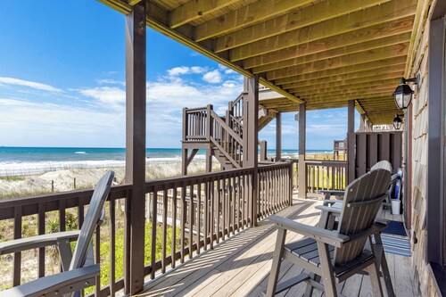 Oceanfront, Stunning Contemporary Condo,1st Floor, Recently Remodeled