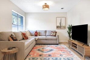 Smart TV, fireplace, video games, books - Desert Dream: 4 BRM+Game Room/SeaWorld/Lackland BMT (San Antonio)