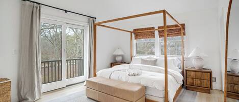 4 chambres, fer et planche à repasser, lit de bébé portatif, Wi-Fi