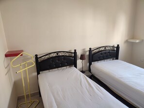 2 bedrooms, bed sheets