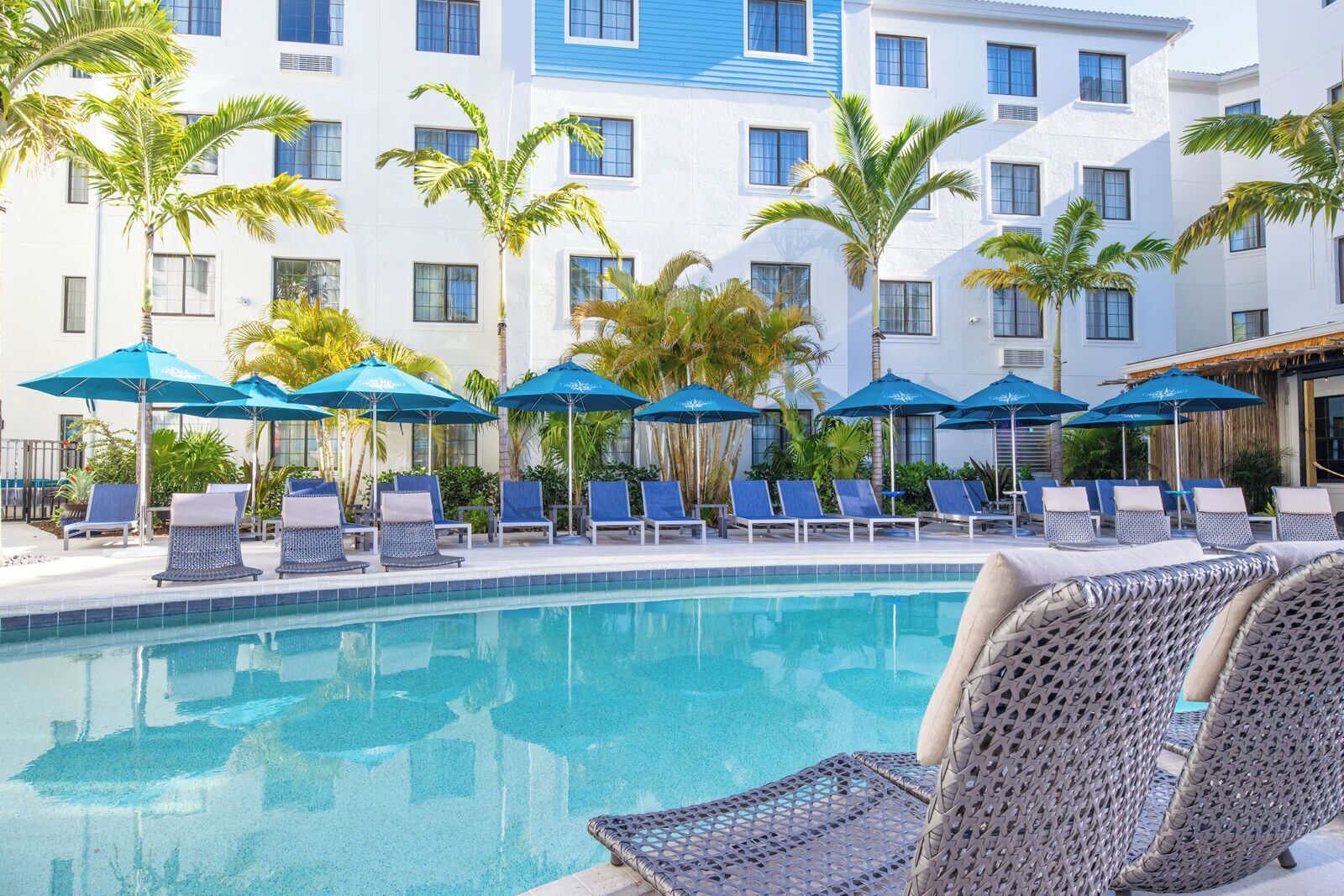Perfect for Family Beach Stay! Spacious Suite w/ Fully Equipped Kitchen | Pool