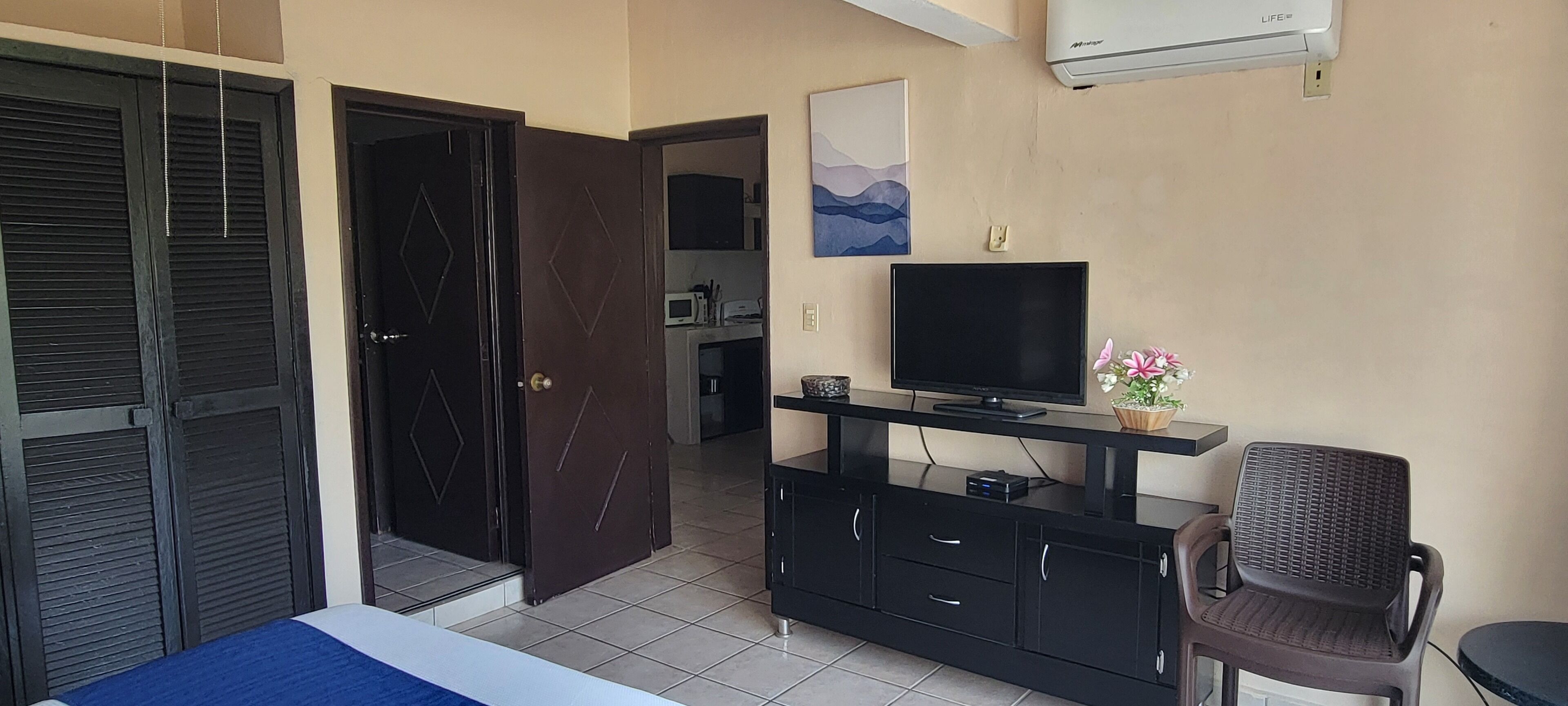 2 quartos, Wi-Fi de cortesia, roupa de cama