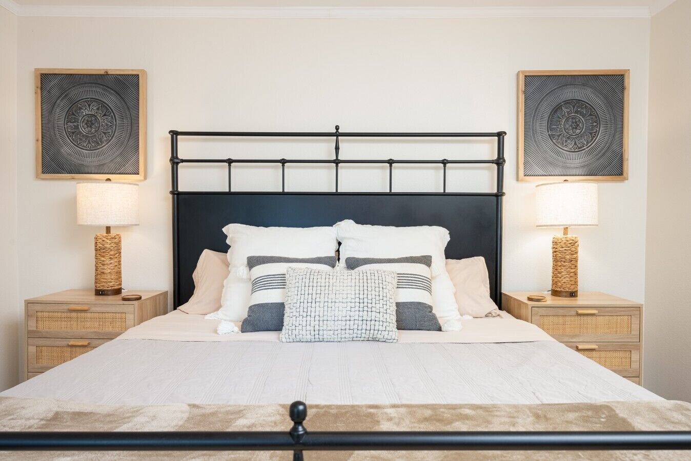 3 Schlafzimmer, Schreibtisch, Bügeleisen/Bügelbrett, kostenloses WLAN