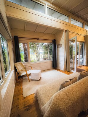 Deluxe House, 1 Bedroom, Kitchenette, Sea Facing | Living area