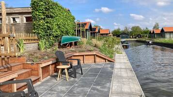 Chalet, 2 Bedrooms, Patio, Garden View | Terrace/patio