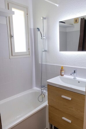 Hair dryer, towels