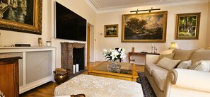 Smart TV, fireplace, printers