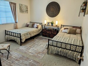 2 bedrooms, iron/ironing board, travel cot, free WiFi