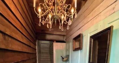 Heart of Old beach, outdoor porch overlooking the garden,