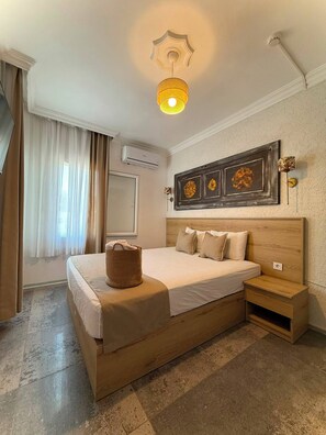 Soundproofing, free WiFi, bed sheets - Bodrum Merkez Kumsal Pansiyon (Bodrum)
