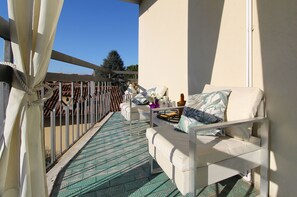 Property grounds - Provenzale Apartment, Lago di Garda, Jacuzzi (Desenzano Del Garda)