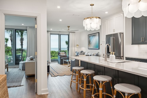 2271 Shipwatch- Remodeled OCEANFRONT Exceptional BEACH VIEW 2BR/2BA Luxury Villa