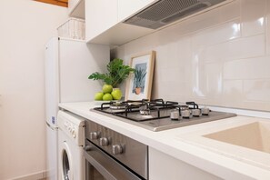 Fridge, oven, stovetop, toaster