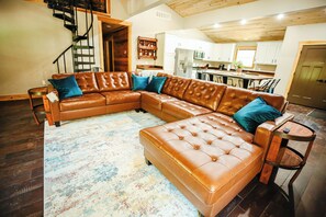 Una Smart TV, una chimenea