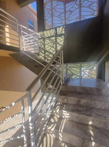 Comfy full 1 bdr, 1 bth apt close to everything!