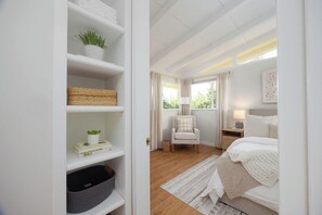 1 bedroom, iron/ironing board, travel crib, WiFi