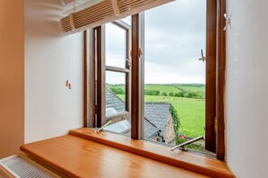 Interior - 4 Bed in Abbotsham (oc-r29365) (Abbotsham)