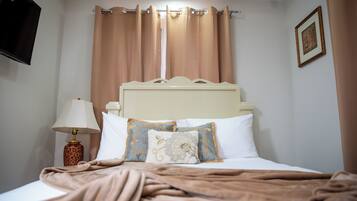 2 bedrooms, desk, iron/ironing board, free WiFi