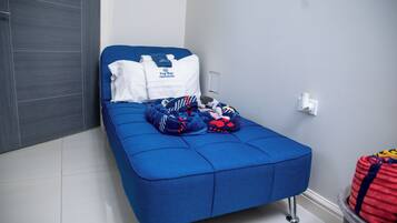 2 bedrooms, desk, iron/ironing board, free WiFi