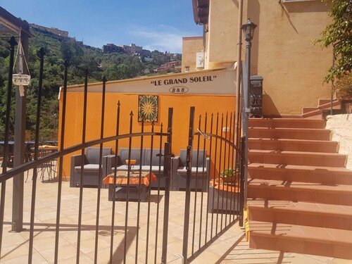 Le Grand soleil Apartments 