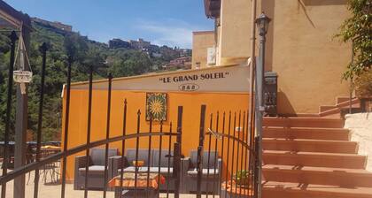 Le Grand soleil Apartments