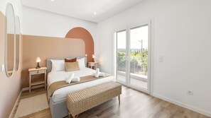 3 bedrooms, travel cot, free WiFi, bed sheets