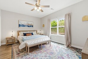 4 bedrooms, desk, iron/ironing board, travel crib