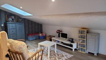 Fernseher, Videospiele, BĂŒcher