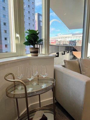 Interior - Modern Brand New Large Flat | Balcony Stadium View (Wembley)