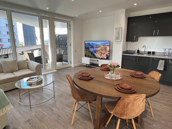 Interior - Modern Brand New Large Flat | Balcony Stadium View (Wembley)
