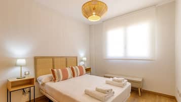 1 dormitorio, caja fuerte, tabla de planchar con plancha y wifi gratis