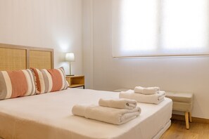 2 chambres, fer et planche à repasser, accès au Wi-Fi (inclus)