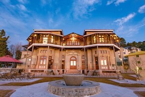 Exterior - Cecil by Pearl Continental (Murree)