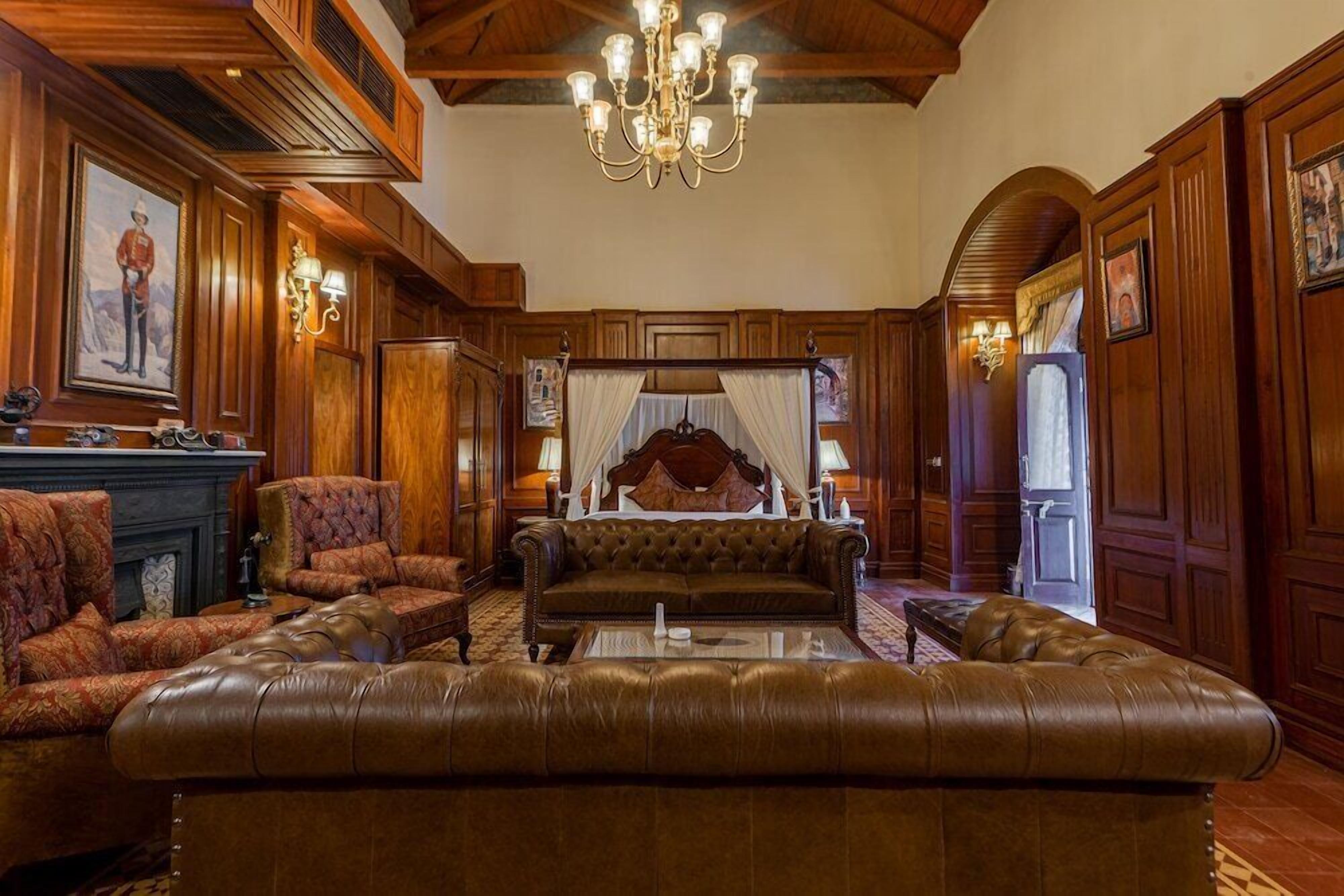 المنشأة من الداخل