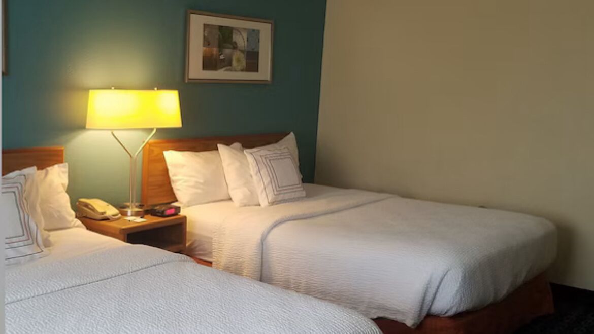 AmericInn by Wyndham Moline Airport\/Quad Cities hotel , Moline, IL