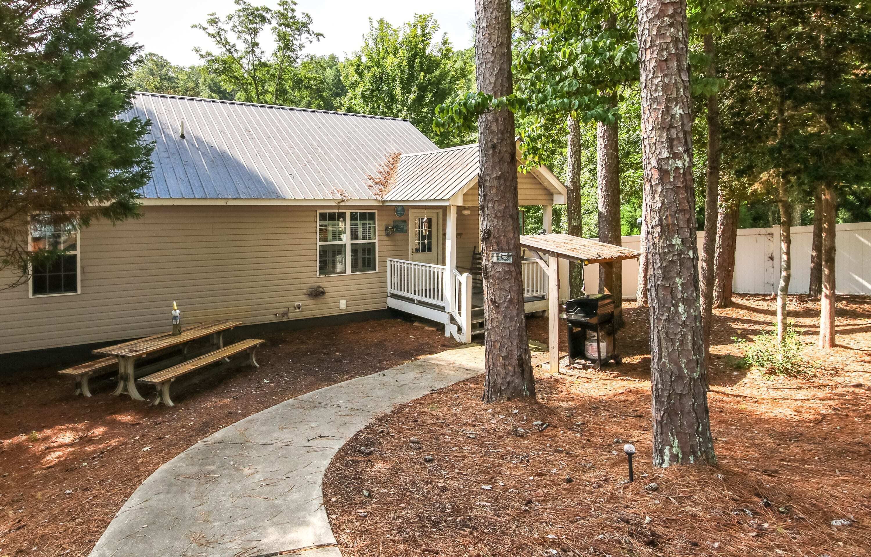 Back entrance w/2 parks