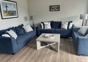 TV, offices - House # 29 -Castaway (Pet Friendly) (Leesburg)