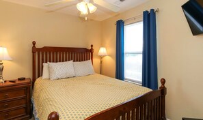 5 habitaciones, tabla de planchar con plancha, wifi y ropa de cama