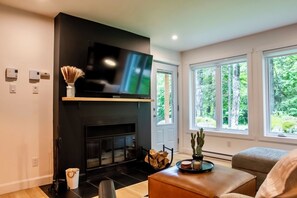 Smart TV, fireplace, video games - Le Rétro Shack à Mont-tremblant (Mont-Tremblant)