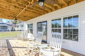 Terrace/patio - House #46 Grits Carlton Lakefront (no pets) (Leesburg)