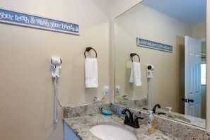 Shower, hair dryer, towels - House # 47 Happily Ever After (No Pets) (Leesburg)